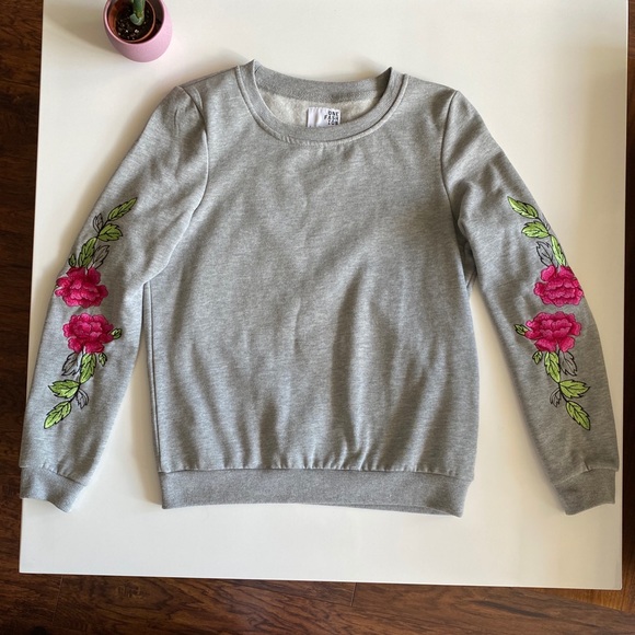 Vero Moda Floral Sleeve Detail Sweatshirt Tattoo Sleeve - Picture 5 of 13